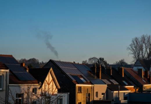 Het maximaliseren van energie-efficiëntie: De voordelen van zonnepanelen voor uw huis