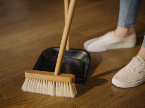 Waarom buiten schoonmaken essentieel is voor het behouden van de uitstraling van je huis